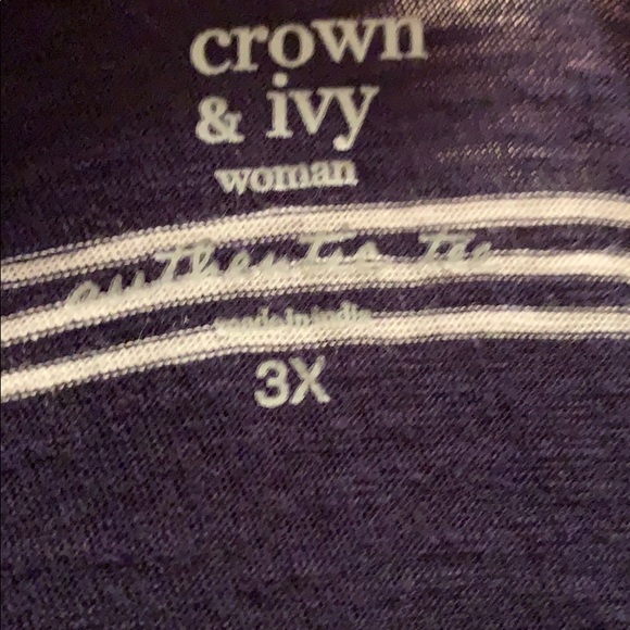 2 for $20 Crown and Ivy Longsleeve T-shirt - Picture 3 of 4
